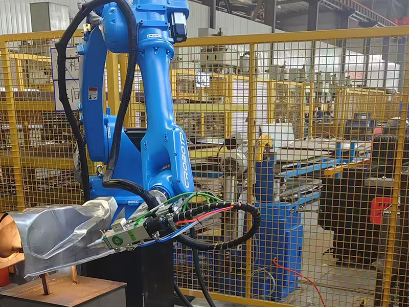 機(jī)器人三位激光切割