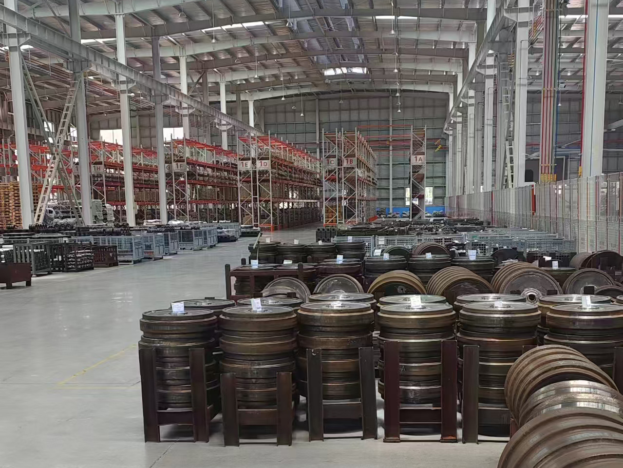 閩達機器人靜電噴漆